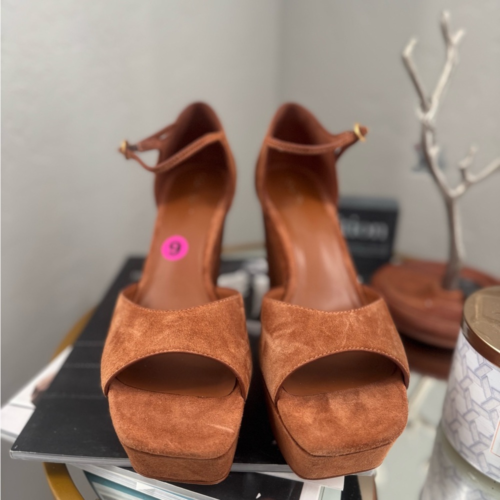 NEW Reformation Women's Judy Platform Sandal Size 9 in Rum Suede - Picture 5 of 9